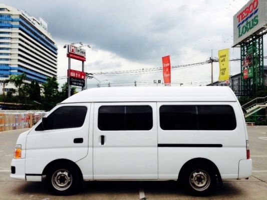 รถตู้ URVAN ZDI