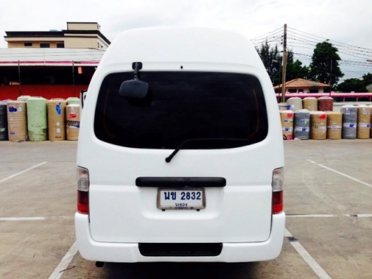 รถตู้ URVAN ZDI