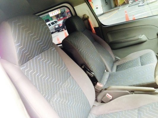 รถตู้ URVAN ZDI