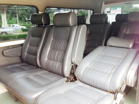 รถตู้ URVAN ZDI