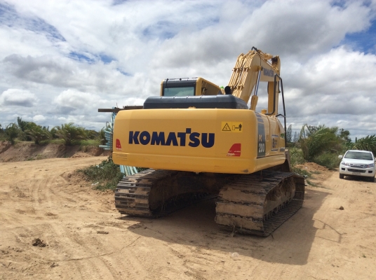 รถขุดKOMATSU PC200-8M0