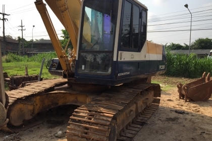 KOMATSU PC 200-5 คอนโทรนยาว ไฟฟ้าครบ เอกสาริอินวอยซ์