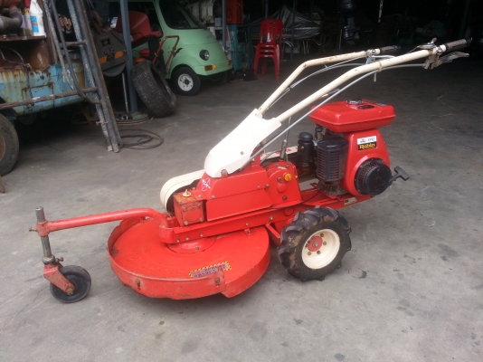 รถตัดหญ้าเดินตามนำเข้าจากญี่ปุ่น สภาพสวยๆ