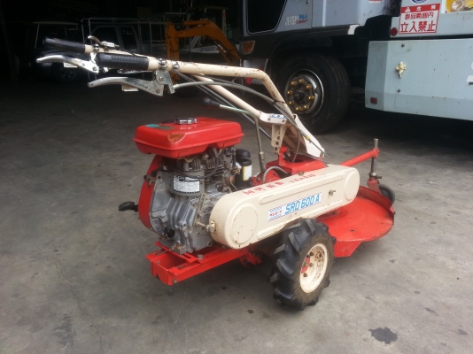 รถตัดหญ้าเดินตามนำเข้าจากญี่ปุ่น สภาพสวยๆ รถตัดหญ้าเดินตามนำเข้าจากญี่ปุ่น สภาพสวยๆ