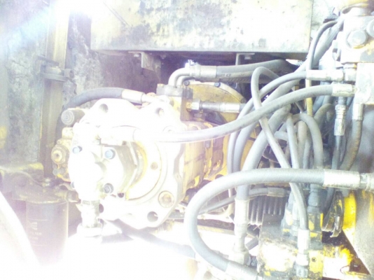 รถขุด SK200-3 รถจอดโรงเมื่อเสร็จงาน...สภาพดี พร้อมใช้ เอวแน่นดี