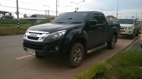 ขาย ISUZU DMAX 2.5 HI-Lander ปี 2013/2556 เครื่องดีไม่เคยแกะ มีกล้องหลัง วิ่งน้อยแค่ 60,000 กม.