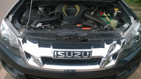 ขาย ISUZU DMAX 2.5 HI-Lander ปี 2013/2556 เครื่องดีไม่เคยแกะ มีกล้องหลัง วิ่งน้อยแค่ 60,000 กม. ขาย ISUZU DMAX 2.5 HI-Lander ปี 2013/2556 เครื่องดีไม่เคยแกะ มีกล้องหลัง วิ่งน้อยแค่ 60,000 กม.