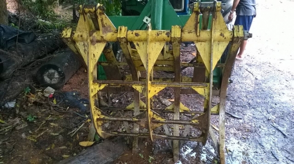 ขายแล้วครับ รถไถ FORD 6600 T5 ติดคีบอวยชัย สภาพสวยพร้อมใช้ทุกอย่าง เอกสารเล่มทะเบียนพร้อมครับ