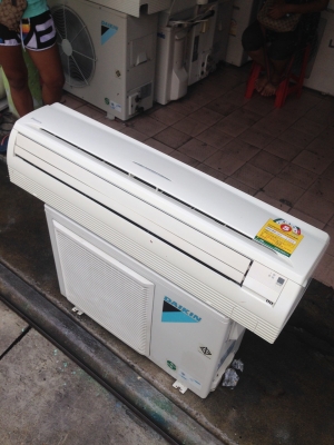 **** ขายแอร์ DAIKIN 13000 BTU สภาพสวย ****