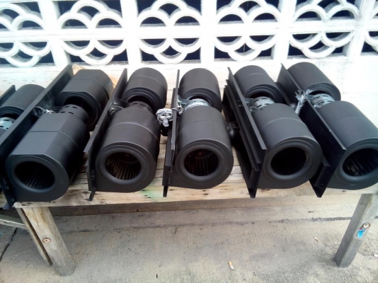 ขายพัดลมใช้ในร้านอาหารสถานบังเทิง พร้อมใช้ 750 บาท ลมเย็นสบาย