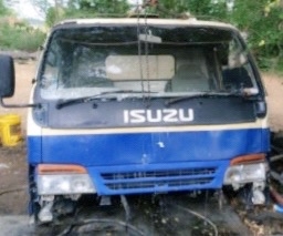 ขายด่วน หัวเก๋ง ISUZU NPR 120 หัวการ์ตูน ภายในเก๋งคอนโซลครบพร้อม พวงมาลัย เรือนไมล์ เบาะคู่หน้า ประตูเปิดปิดได้ทั้งสองฝั่ง สภาพดีพร้อมนำไปติดตั้งใช้งานได้เลยครับ ราคาต่อรองได้ครับ ขายด่วน หัวเก๋ง ISUZU NPR 120 หัวการ์ตูน ภายในเก๋งคอนโซลครบพร้อม พวงมาลัย เรือนไมล์ เบาะคู่หน้า ประตูเปิดปิดได้ทั้งสองฝั่ง สภาพดีพร้อมนำไปติดตั้งใช้งานได้เลยครับ ราคาต่อรองได้ครับ