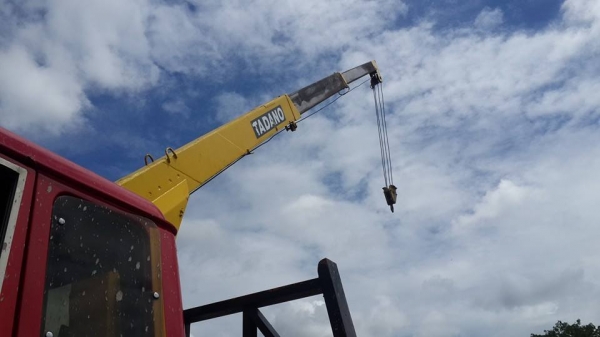 ขาย6ล้อ HINO เครน3ตัน3ปอก เครื่องEH700 168แรง แชชซีสวยเครื่องดี กระบะยาว6เมตร สภาพพร้อมใช้งาน เอกสารเล่มทะเบียนพร้อมโอน