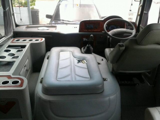 GOLDEN DRAGON MINI BUS VIP 11 ที่นั่ง มือแรก 5000 KM.