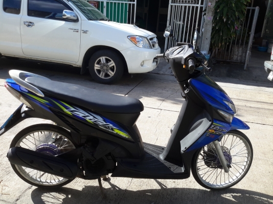 ขายฮอนด้าคลิกคาร์บูปี51เครื่องดีพร้อมใช้