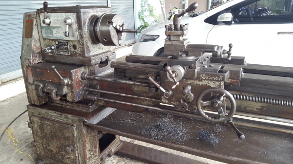 แท่นกลึง 6 ฟุต 3 เพลา เกียร์บล็อก พร้อมใช้ไฟบ้าน 75,000