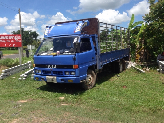 ขาย ISUZU NPR59P- เครื่อง 4BD1-115 แรงม้า มีภาพวีดีโอ ราคา 325,000 บาท เครื่องดี-เกียร์สั้น ทะเบียนเ
