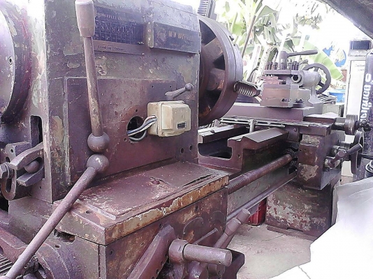 ขายเหมาเครื่องกลึง 7  ฟุตญี่ปุ่นไต้หวัน 2  ตัว