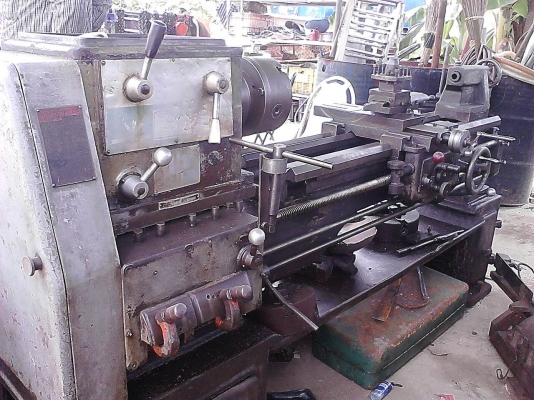 ขายเหมาเครื่องกลึง 7  ฟุตญี่ปุ่นไต้หวัน 2  ตัว