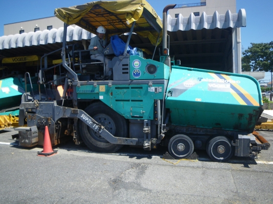 VOGELE S1903 ปี2004 ปูกว้างสุด8.5M สั่งนำเข้าต่างประเทศ ใครสนใจติดต่อมาได้เลยครับ VOGELE S1903 ปี2004 ปูกว้างสุด8.5M สั่งนำเข้าต่างประเทศ ใครสนใจติดต่อมาได้เลยครับ