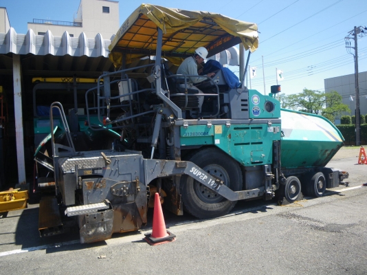 VOGELE S1903 ปี2004 ปูกว้างสุด8.5M สั่งนำเข้าต่างประเทศ ใครสนใจติดต่อมาได้เลยครับ VOGELE S1903 ปี2004 ปูกว้างสุด8.5M สั่งนำเข้าต่างประเทศ ใครสนใจติดต่อมาได้เลยครับ