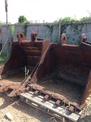 ปุ้งกี๋เหล็กเก่า ปุ้งกี๋เหล็กเก่า