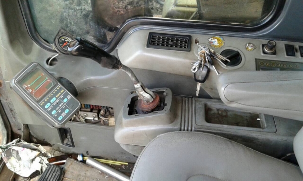 ขายPC120รุ่น6ไฟ้ฟ้าครบอินวอยสีเดิมทั้งคน ขายPC120รุ่น6ไฟ้ฟ้าครบอินวอยสีเดิมทั้งคน