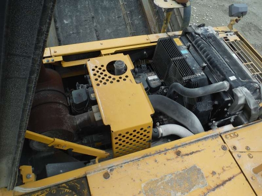 Mobile jaw crusher :KOMATSU BR380JG-1  ปี2004 งานเหมืองไหนสนใจติดต่อมาได้เลยครับ