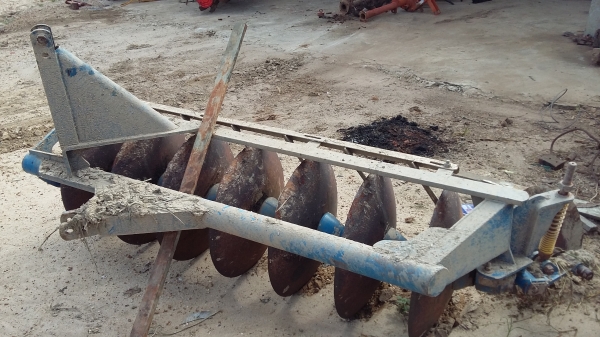 จัดส่ง อ.บ้านหมี่ ลพบุรี่ ขายผาน7สภาพพร้อมใช้งาน ไถดีมากครับ จัดส่ง อ.บ้านหมี่ ลพบุรี่ ขายผาน7สภาพพร้อมใช้งาน ไถดีมากครับ