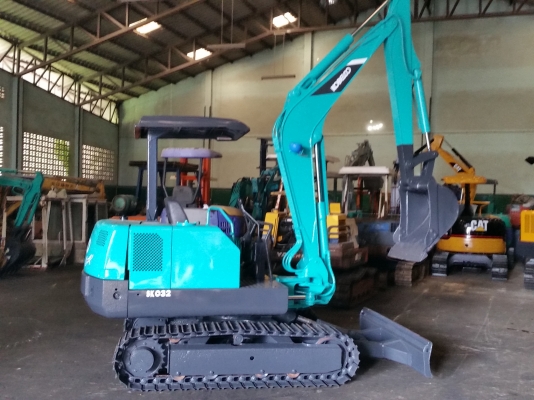 ขาย รถขุด KOBELCO รุ่น SK032 มือสองญี่ปุ่น ติดต่อ 081-8753444 คับ