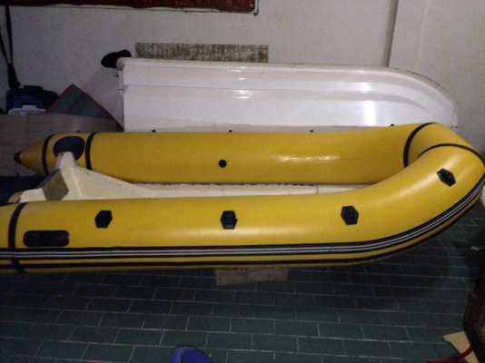 เรือยางท้องไฟเบอร์ 360  ผ้าใหม่ 30000ครับ