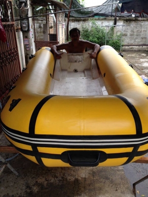 เรือยางท้องไฟเบอร์ 360  ผ้าใหม่ 30000ครับ