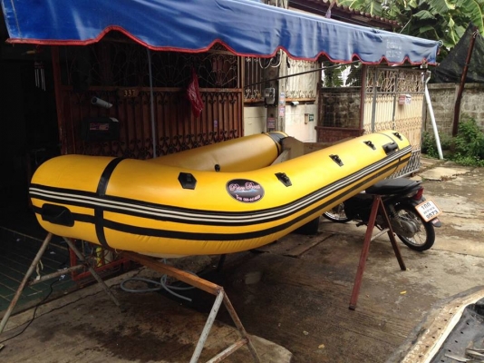 เรือยางท้องไฟเบอร์ 360  ผ้าใหม่ 30000ครับ