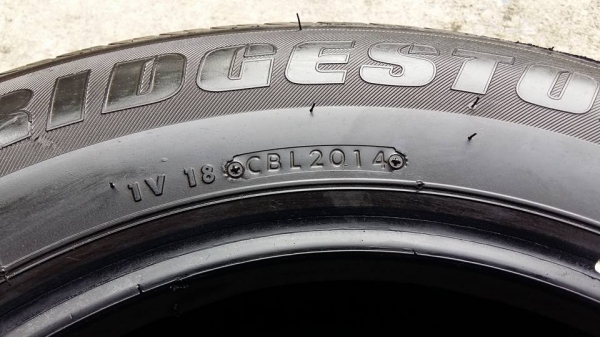 ขายยาง\% bridgestone duravis r611 215/70r15 ผลิตสัปดาห์ที่ 20 ปี14 ดอกยางยังสวย มีปะ1จุด ไม่รั่วไม่ซึม 2 เส้น 1,700 บาทพร้อมเปลี่ยนถ่วงครับ สนใจติดต่อเล็กคลองสามครับ 081-3747940 ขายยาง\% bridgestone duravis r611 215/70r15 ผลิตสัปดาห์ที่ 20 ปี14 ดอกยางยังสวย มีปะ1จุด ไม่รั่วไม่ซึม 2 เส้น 1,700 บาทพร้อมเปลี่ยนถ่วงครับ สนใจติดต่อเล็กคลองสามครับ 081-3747940