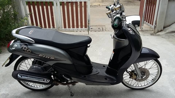 ขาย yamaha fin0 เครื่องเดิมสนิท เฟืองท้ายไม่มีหอน ท่อไม่มีควันแน่นอน ชุดสีเดิมสนิท วิ่งน้อย รถบ้าน ทะเบียนไม่ขาดต่อ ชุดโอนครับ รถอยุ่ สรงประภา ดอนเมือง กรุงเทพ เบอ 0891123302 line progress7109 ราคา 15500 บาท