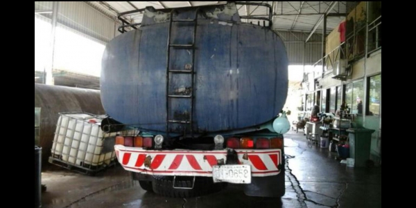 รถบรรทุกน้ำมันพืช ยี่ห้อ ISUZU