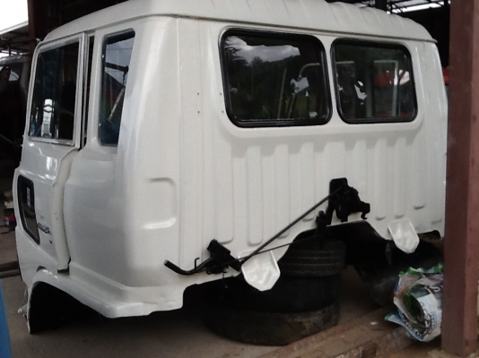 หัวรถยกลงจากF18สวยๆ