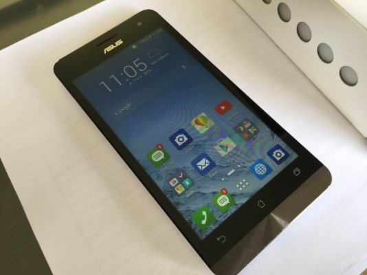 smartphone asus ZenFone 5 อุปกรณ์ครบ