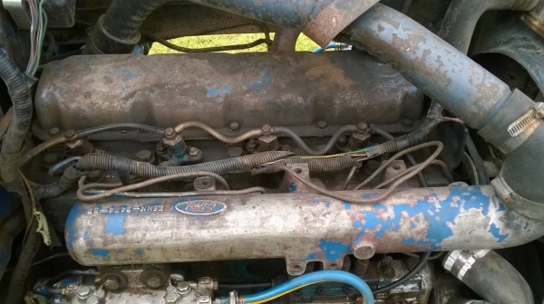 ขายรถไถ FORD 5500 เสื้อลาย รถใช้งานได้ปกติ เอกสารสัญญาซื้อขาย อุปกรณ์ผานดันหน้า และผาน 3 ราคาต่อรองได้ครับ