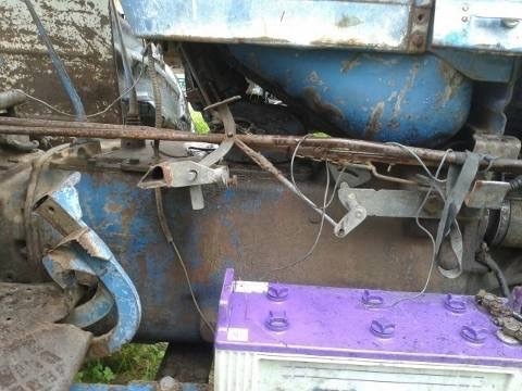 ขายรถไถ FORD 5500 เสื้อลาย รถใช้งานได้ปกติ เอกสารสัญญาซื้อขาย อุปกรณ์ผานดันหน้า และผาน 3 ราคาต่อรองได้ครับ