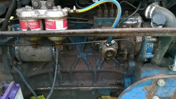 ขายรถไถ FORD 5500 เสื้อลาย รถใช้งานได้ปกติ เอกสารสัญญาซื้อขาย อุปกรณ์ผานดันหน้า และผาน 3 ราคาต่อรองได้ครับ