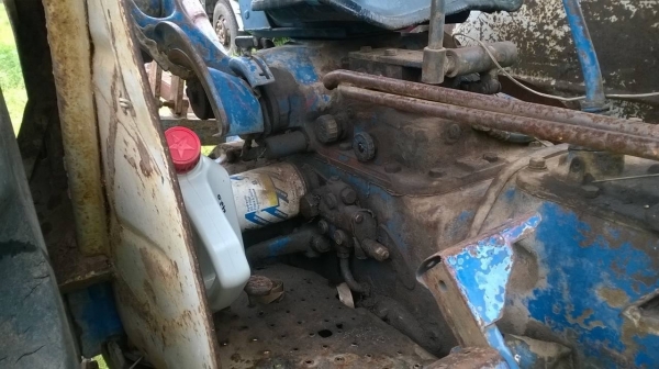 ขายรถไถ FORD 5500 เสื้อลาย รถใช้งานได้ปกติ เอกสารสัญญาซื้อขาย อุปกรณ์ผานดันหน้า และผาน 3 ราคาต่อรองได้ครับ