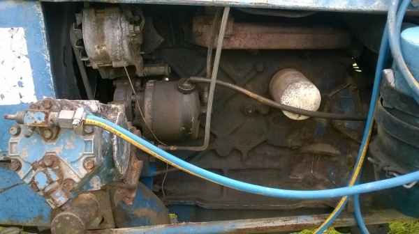 ขายรถไถ FORD 5500 เสื้อลาย รถใช้งานได้ปกติ เอกสารสัญญาซื้อขาย อุปกรณ์ผานดันหน้า และผาน 3 ราคาต่อรองได้ครับ