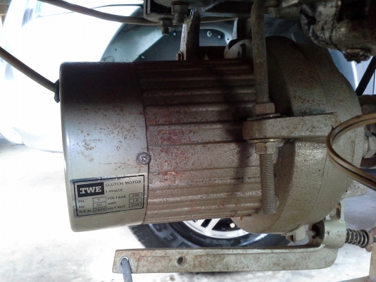 จักรเย็บผ้าอุตสาหกรรมยี่ห้อshanggongรุ่นGC15-1