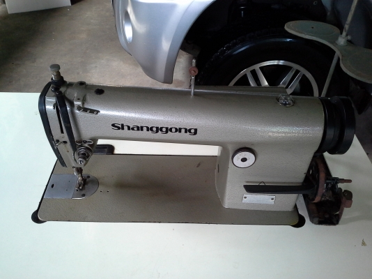 จักรเย็บผ้าอุตสาหกรรมยี่ห้อshanggongรุ่นGC15-1