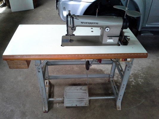 จักรเย็บผ้าอุตสาหกรรมยี่ห้อshanggongรุ่นGC15-1