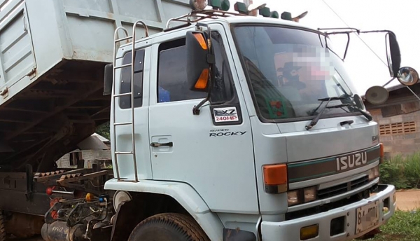 **979,000 บ.ต่อรอง/// 10ล้อ ISUZU ROCKY 240 **ขาย ISUZU ROCKY 240 แรง 10ล้อ2เพลาดั้มเหล็ก สภาพสวย ISUZU ROCKY FXZ23NFYF K 6SD1-240HP (จดใหม่ปี46) หัวขาวทำฟ้า เครื่องเดิม เกียร์เดิม เครื่องดี แน่น แรง ไม่เยิ้ม เกียร์ดีไม่มีหลุดครับ ช่วงล่างเดิม คัสซีใหญ่ ส **979,000 บ.ต่อรอง/// 10ล้อ ISUZU ROCKY 240 **ขาย ISUZU ROCKY 240 แรง 10ล้อ2เพลาดั้มเหล็ก สภาพสวย ISUZU ROCKY FXZ23NFYF K 6SD1-240HP (จดใหม่ปี46) หัวขาวทำฟ้า เครื่องเดิม เกียร์เดิม เครื่องดี แน่น แรง ไม่เยิ้ม เกียร์ดีไม่มีหลุดครับ ช่วงล่างเดิม คัสซีใหญ่ ส