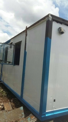 ตู้ออฟฟิต 3*6 m. ติดตั้งไฟเรียบร้อย ทำสีใหม่สวยแจ่ม ขายถูกครับ