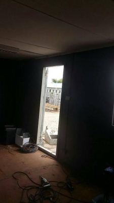 ตู้ออฟฟิต 3*6 m. ติดตั้งไฟเรียบร้อย ทำสีใหม่สวยแจ่ม ขายถูกครับ