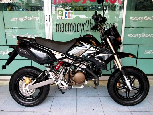 ksr สีดำ เข้มสวย ( สต๊าทมือ ) รถเดือน ธันวาคม ปี 57 ไมล์ 4 พันโล สภาพสวยไร้ริ้วรอยอีกคัน แถม 4 รายการ 42900