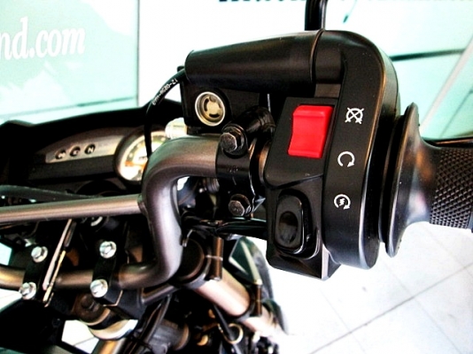 ksr สีดำ เข้มสวย ( สต๊าทมือ ) รถเดือน ธันวาคม ปี 57 ไมล์ 4 พันโล สภาพสวยไร้ริ้วรอยอีกคัน แถม 4 รายการ 42900